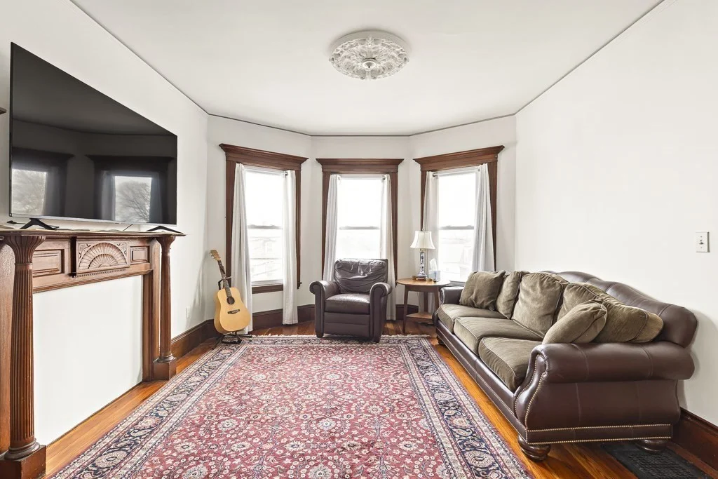 5 bed, 2 bath apartment for rent at 55 Main St Unit -, Winter Hill — photo 8 of 21