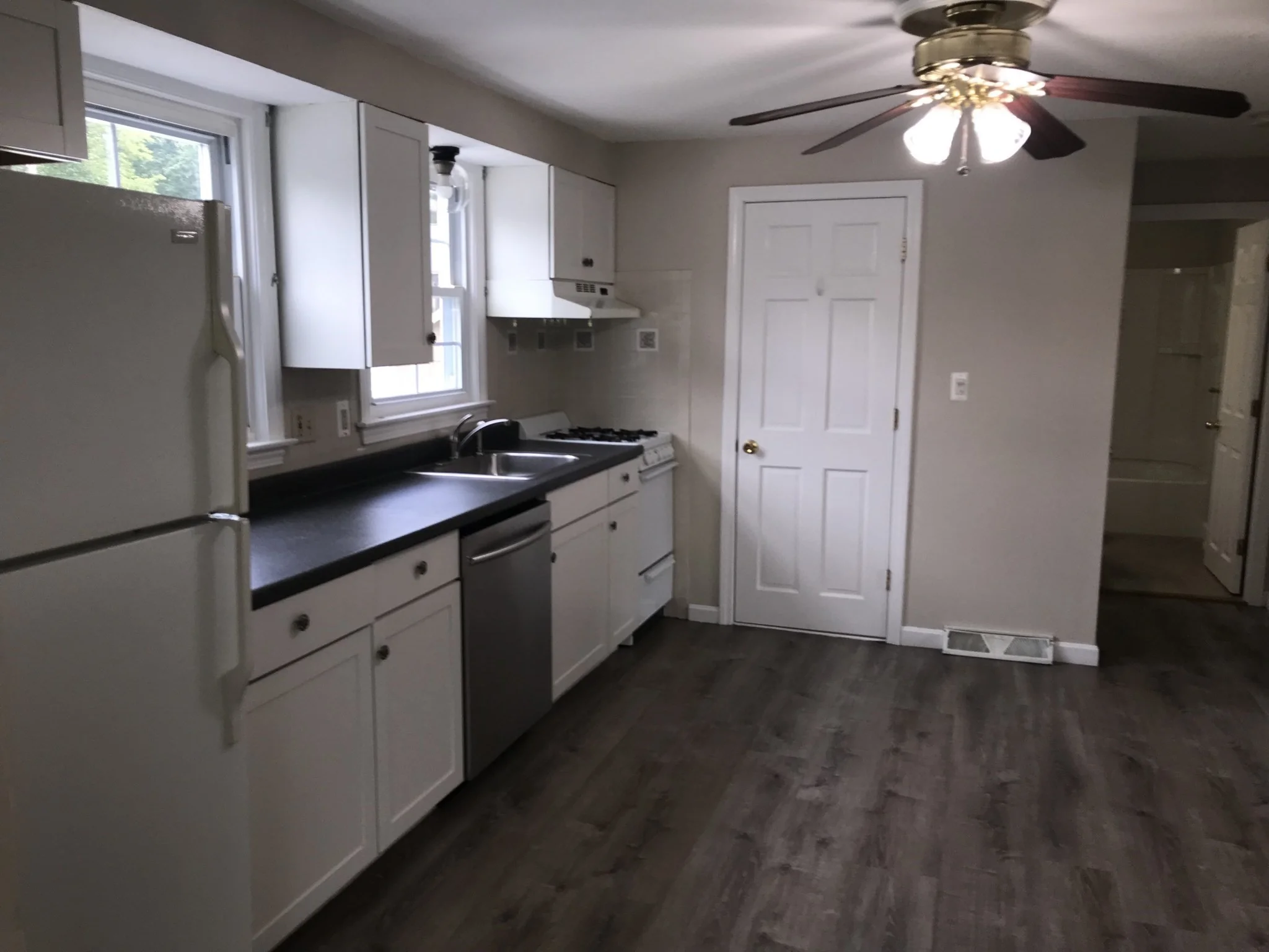 2 bed, 1 bath apartment for rent at 55 Malwood Ave Unit 55, Dracut — photo 4 of 10