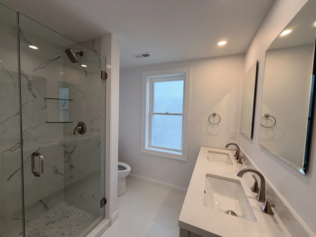 3 bed, 2 bath apartment for rent at 55 Mansfield Unit B, Gloucester — photo 8 of 23