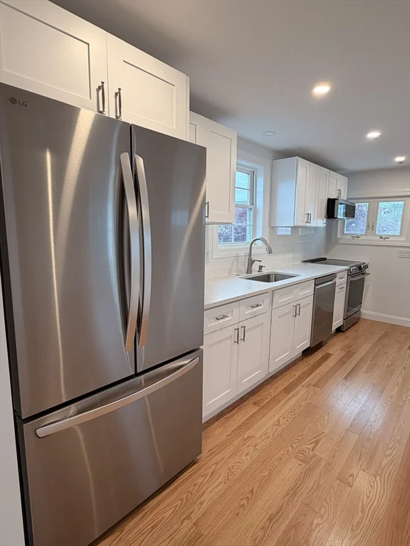 3 bed, 2 bath apartment for rent at 55 Mansfield Unit B, Gloucester — photo 4 of 23