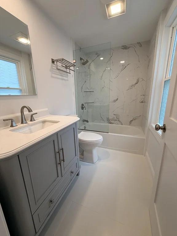 3 bed, 2 bath apartment for rent at 55 Mansfield Unit B, Gloucester — photo 6 of 23