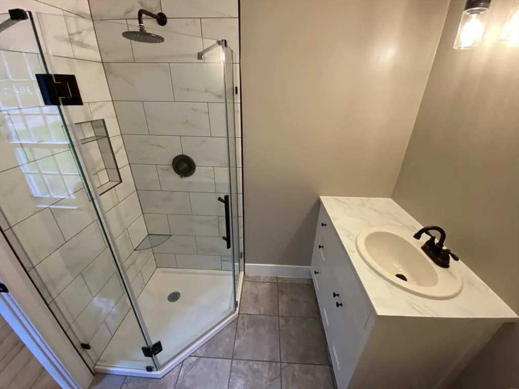 3 bed, 2 bath apartment for rent at 55 Montague Unit N/A, Sunderland — photo 12 of 16