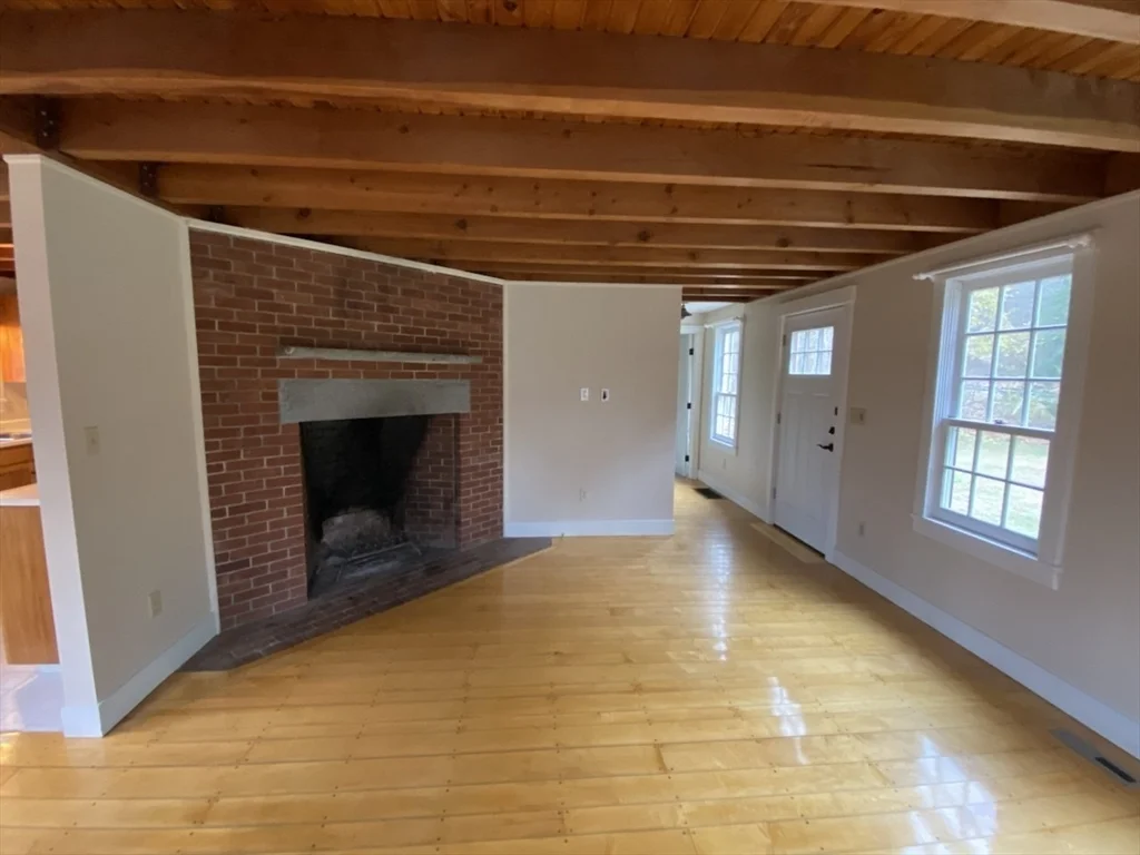 3 bed, 2 bath apartment for rent at 55 Montague Unit N/A, Sunderland — photo 5 of 16