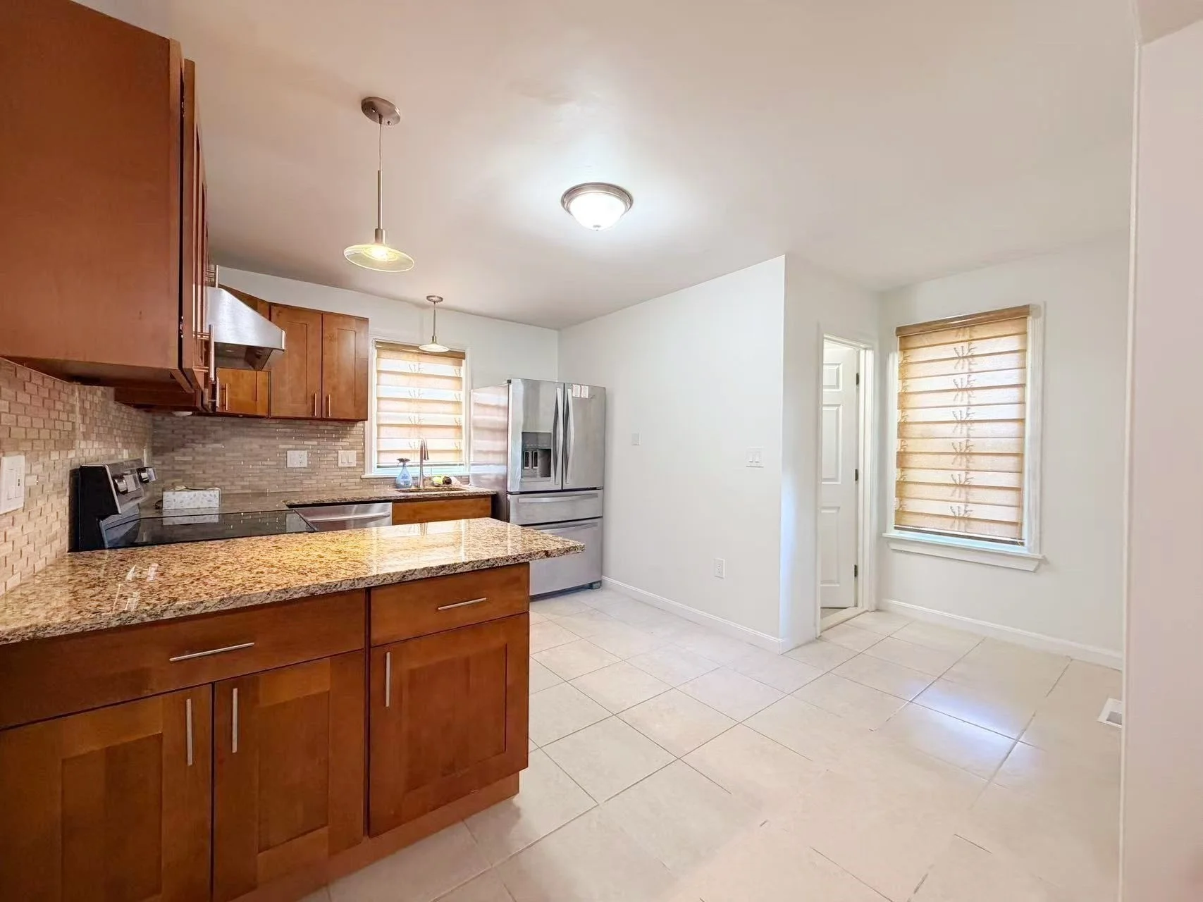 3 bed, 2 bath apartment for rent at 55 Murdock Ave Unit 55, Quincy — photo 3 of 18