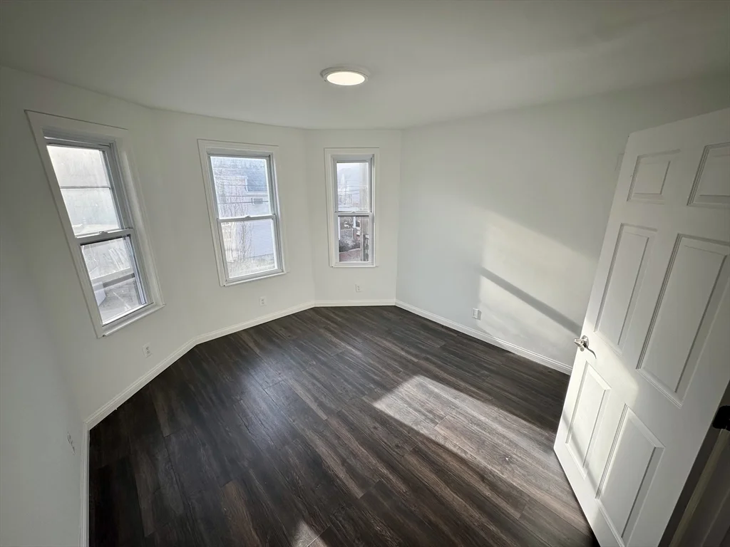 2 bed, 1 bath apartment for rent at 55 Myrtle St Unit 2, Everett — photo 6 of 10