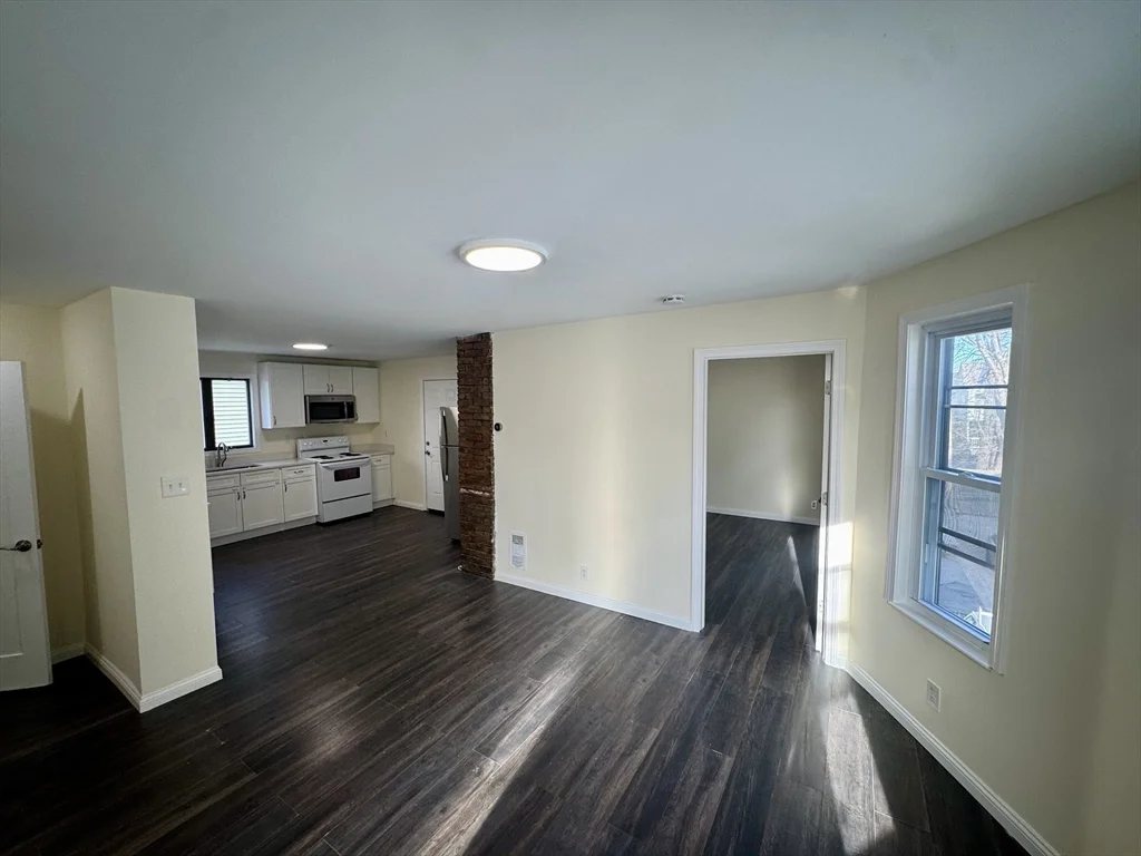2 bed, 1 bath apartment for rent at 55 Myrtle St Unit 2, Everett — photo 4 of 10