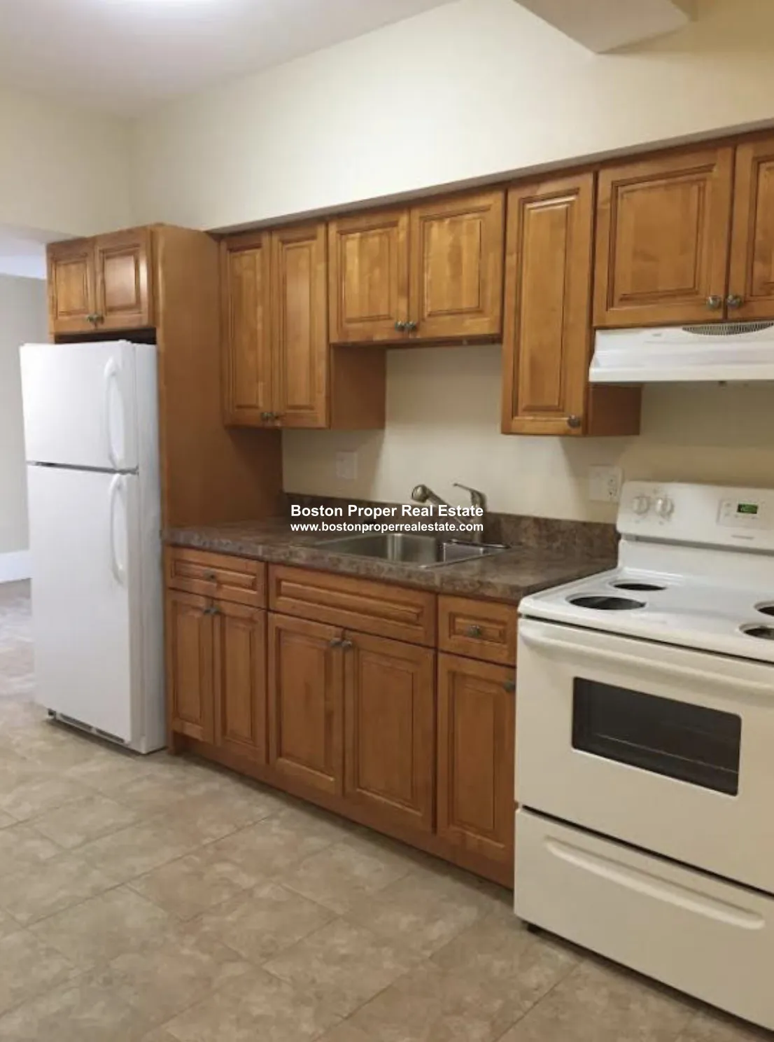3 bed, 1 bath apartment for rent at 55 Park Dr Unit 1, Fenway — photo 2 of 8