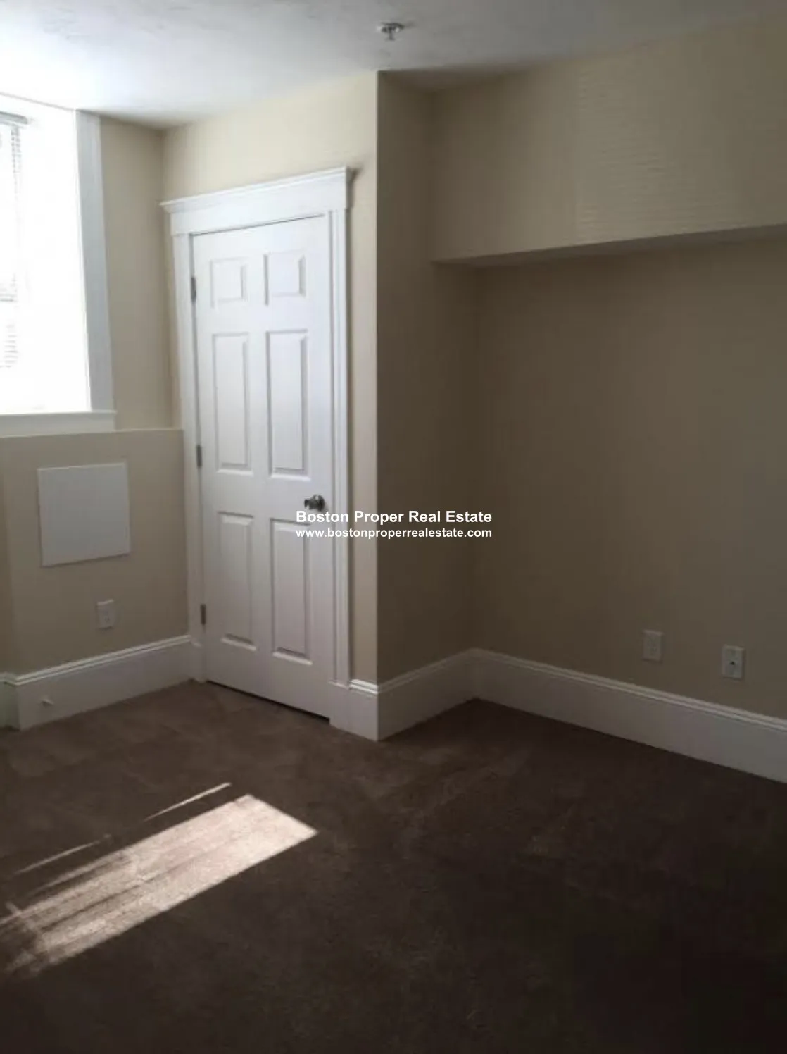 3 bed, 1 bath apartment for rent at 55 Park Dr Unit 1, Fenway — photo 4 of 8