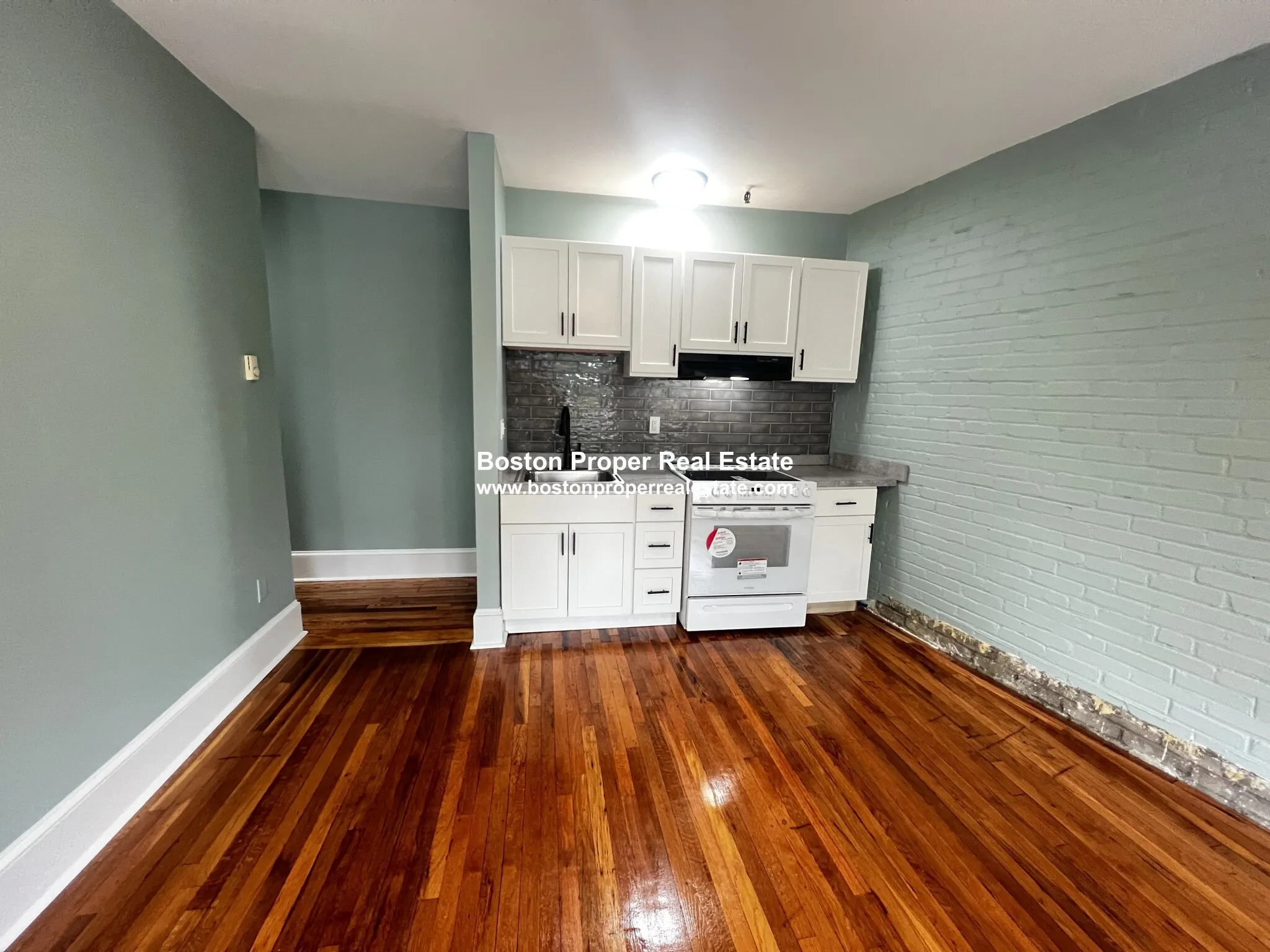 2 bed, 1 bath apartment for rent at 55 Park Dr Unit 10, Fenway — photo 2 of 8