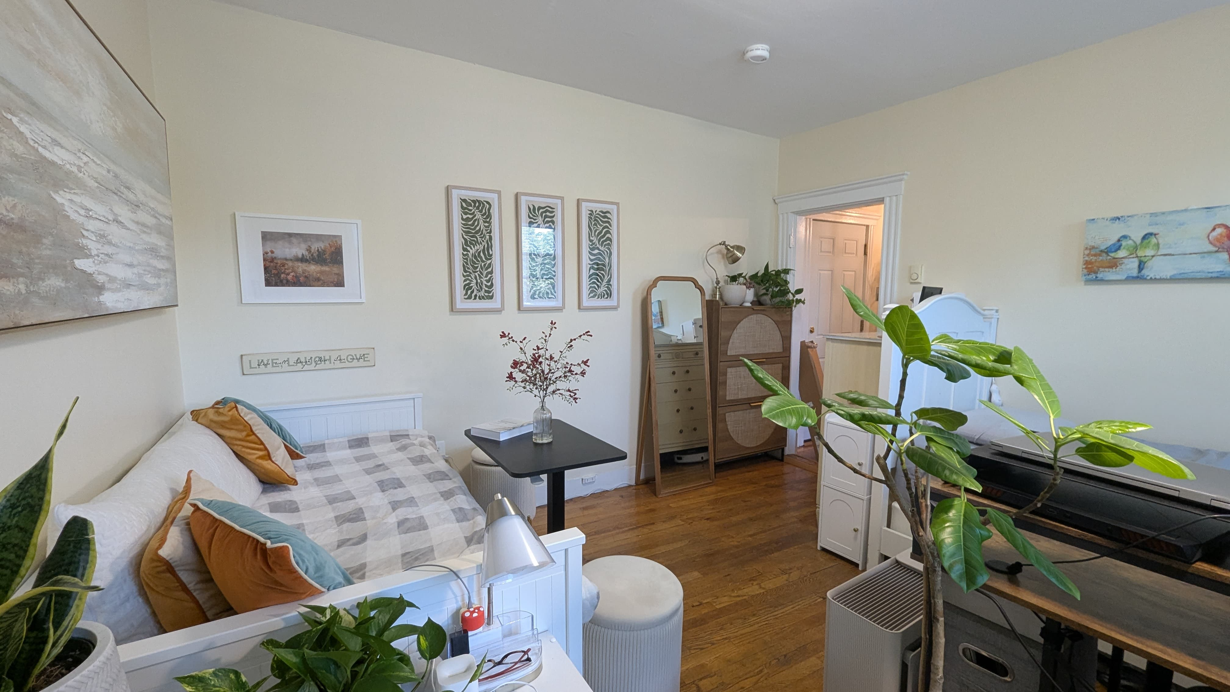 Studio bed, 1 bath apartment for rent at 55 Park Dr Unit 11, Fenway — photo 6 of 7