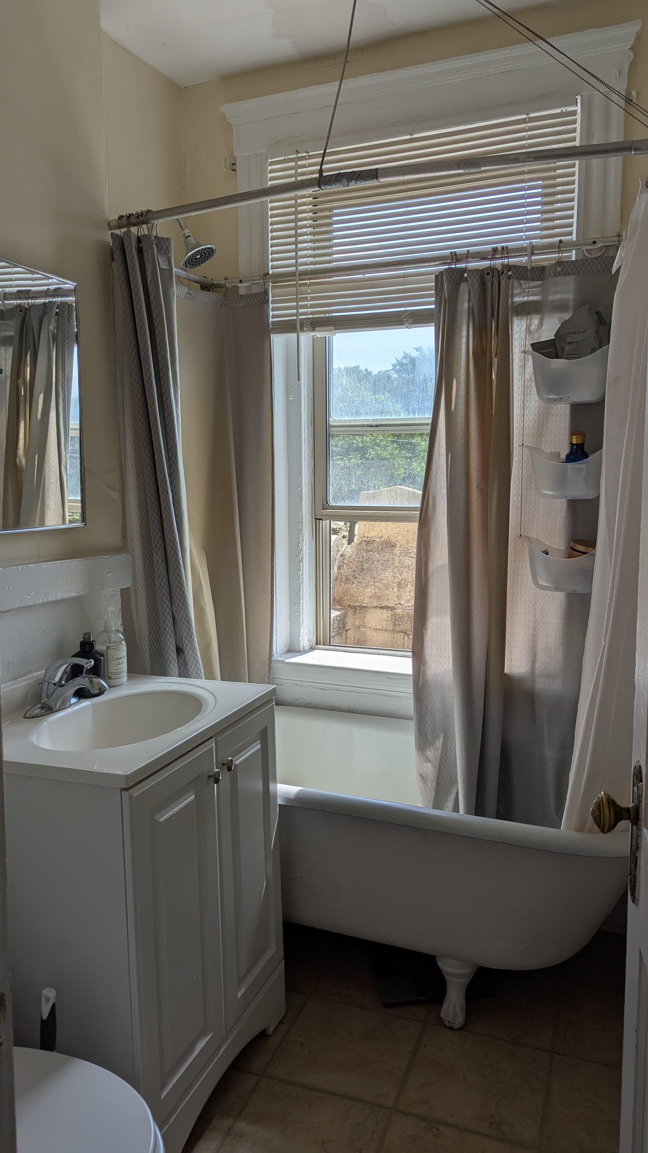 Studio bed, 1 bath apartment for rent at 55 Park Dr Unit 11, Fenway — photo 3 of 7