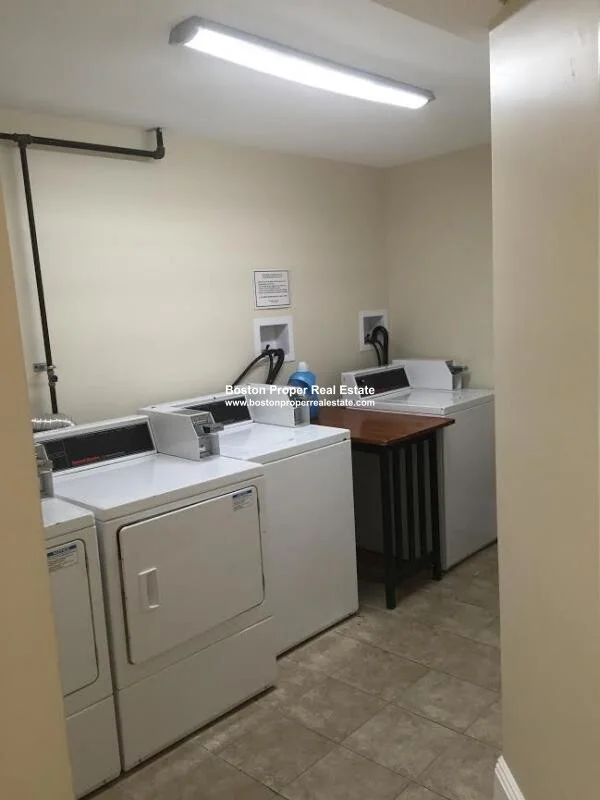 Studio bed, 1 bath apartment for rent at 55 Park Dr Unit 15, Fenway — photo 9 of 9