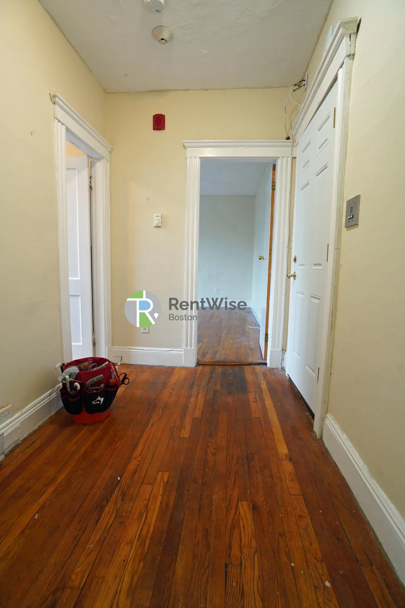 Studio bed, 1 bath apartment for rent at 55 Park Dr Unit 18, Fenway — photo 9 of 18