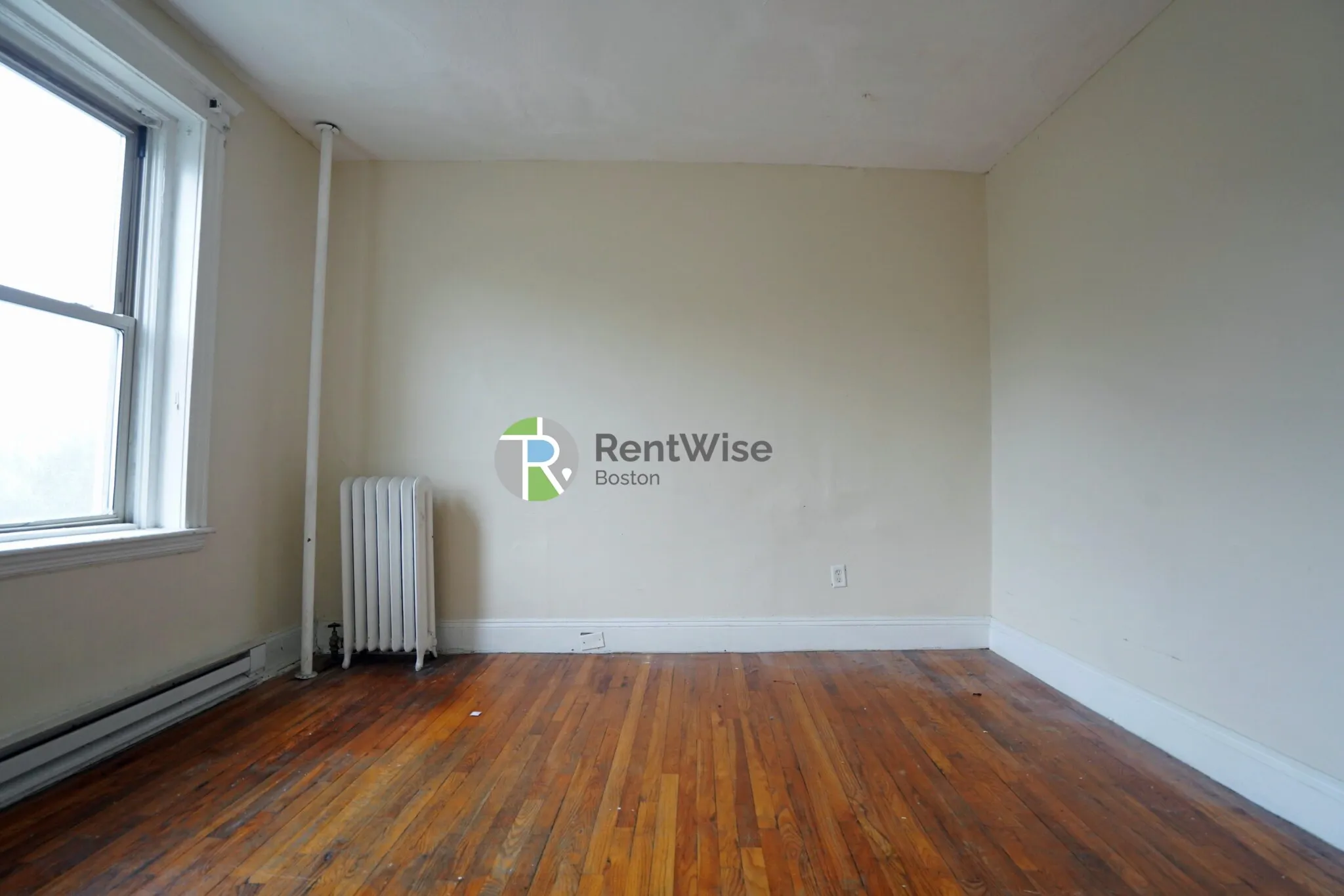 Studio bed, 1 bath apartment for rent at 55 Park Dr Unit 18, Fenway — photo 1 of 18