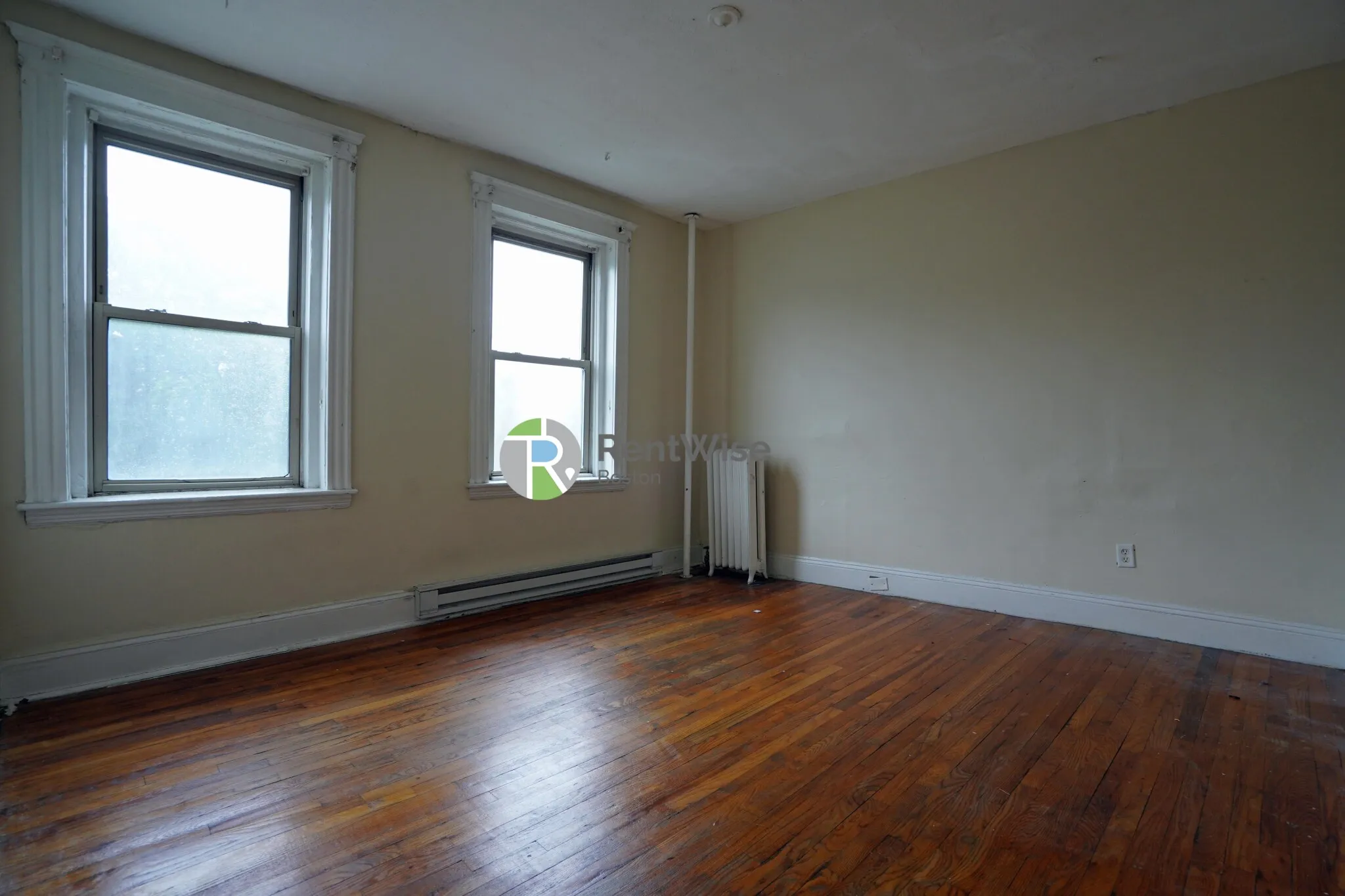 Studio bed, 1 bath apartment for rent at 55 Park Dr Unit 18, Fenway — photo 3 of 18