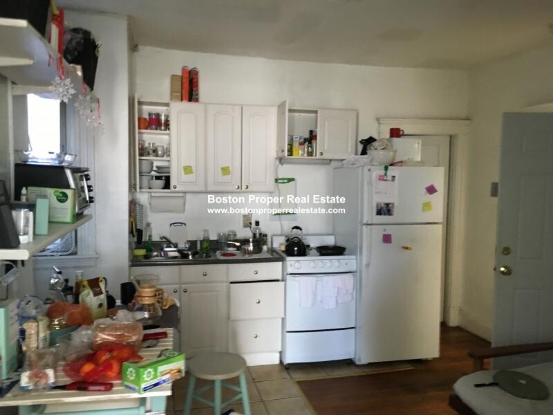 2 bed, 1 bath apartment for rent at 55 Park Dr Unit 23, Fenway — photo 12 of 14