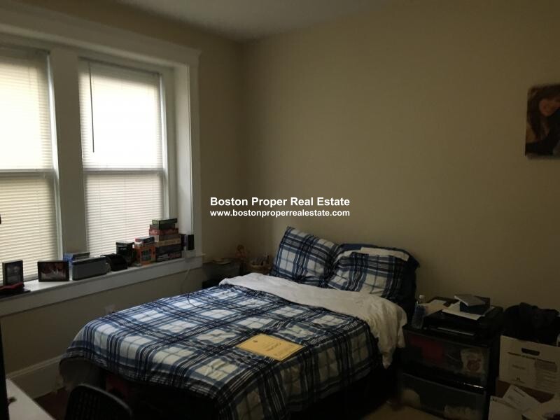 2 bed, 1 bath apartment for rent at 55 Park Dr Unit 23, Fenway — photo 10 of 14