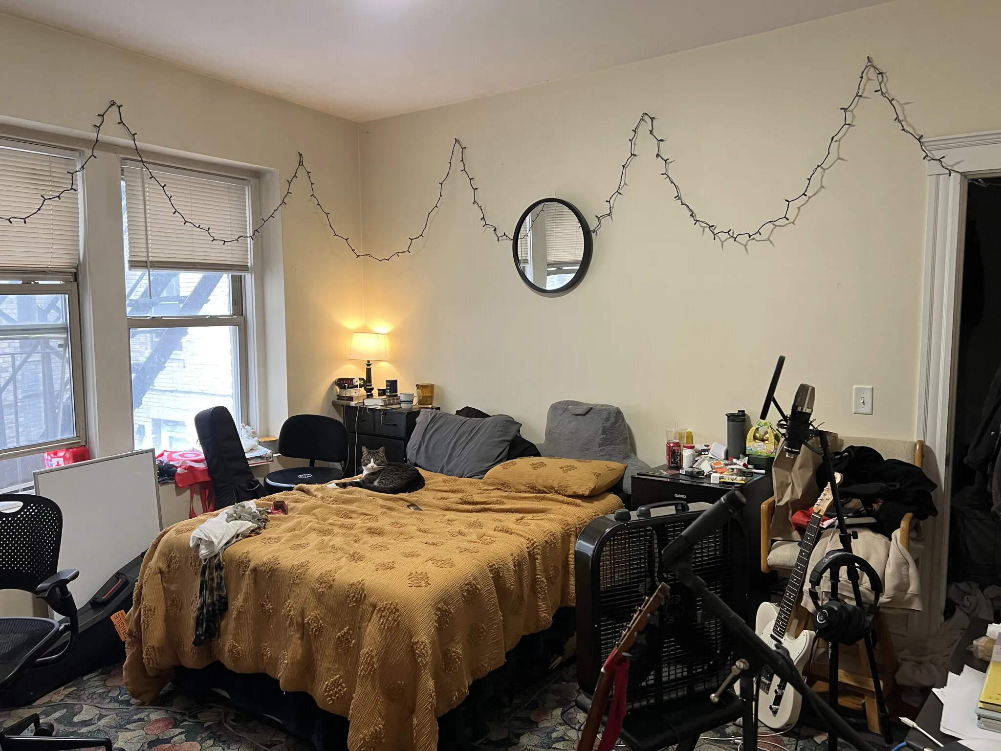 Studio bed, 1 bath apartment for rent at 55 Park Dr Unit 4O, Fenway — photo 1 of 4