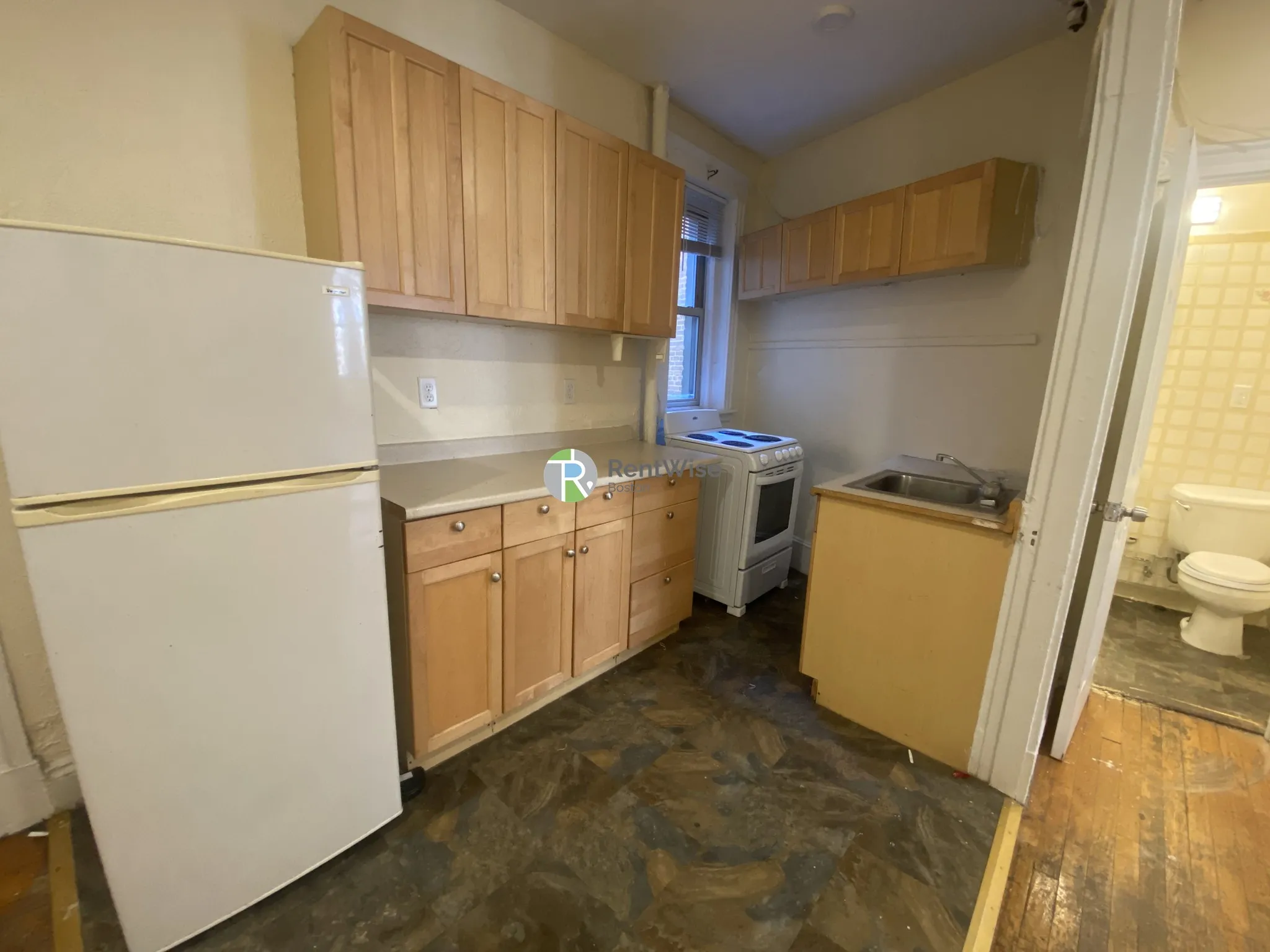 1 bed, 1 bath apartment for rent at 55 Park Dr Unit 7, Fenway — photo 3 of 11