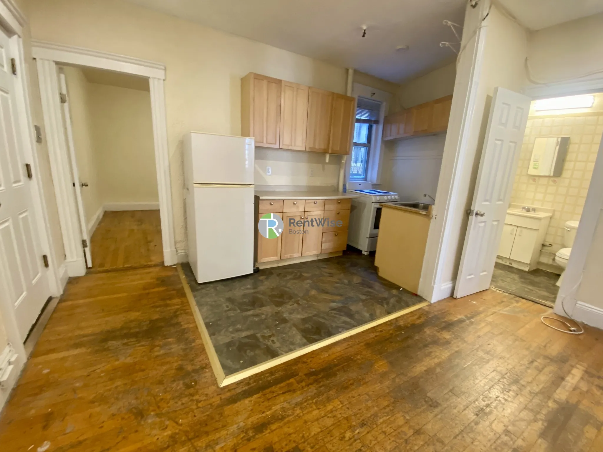 1 bed, 1 bath apartment for rent at 55 Park Dr Unit 7, Fenway — photo 1 of 11