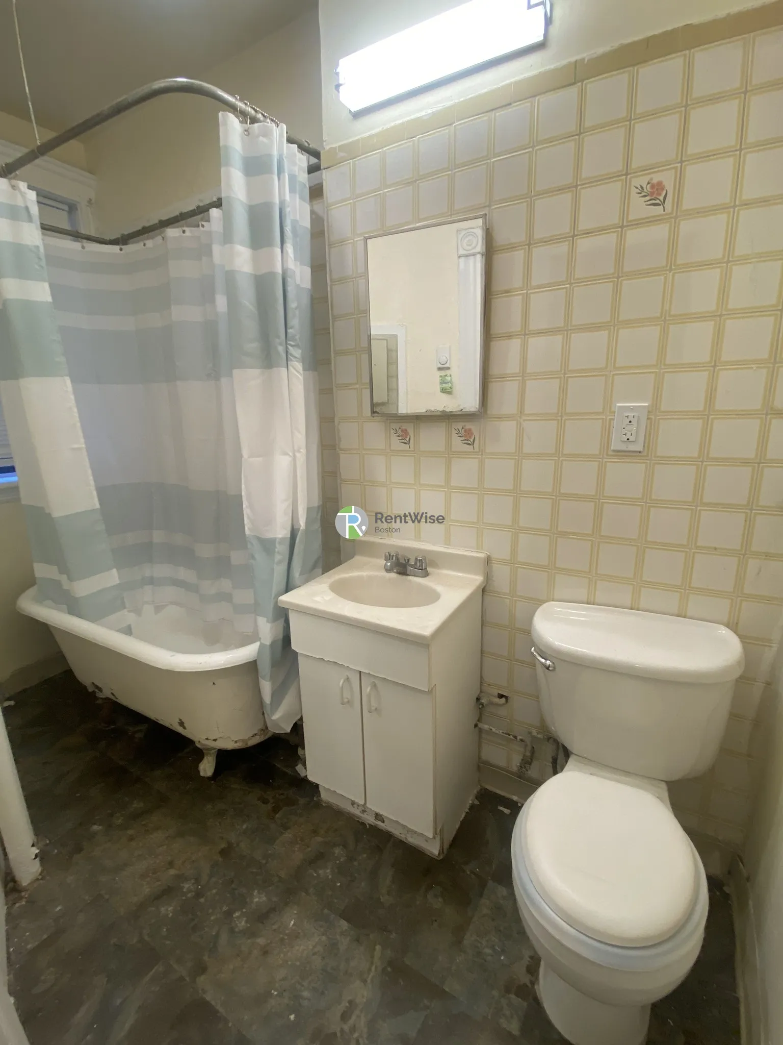 1 bed, 1 bath apartment for rent at 55 Park Dr Unit 7, Fenway — photo 8 of 11