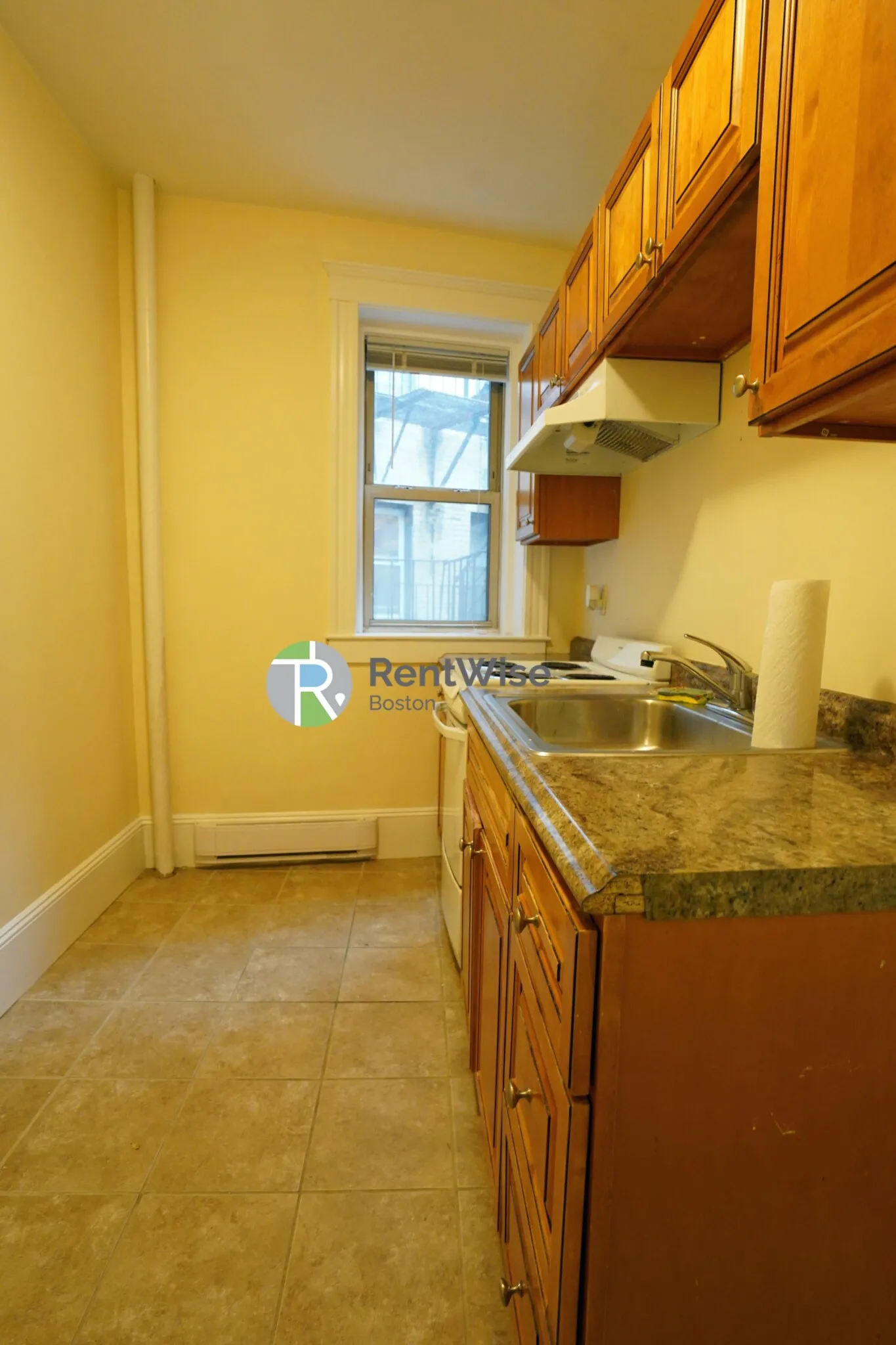 Studio bed, 1 bath apartment for rent at 55 Park Dr Unit 9, Fenway — photo 5 of 15