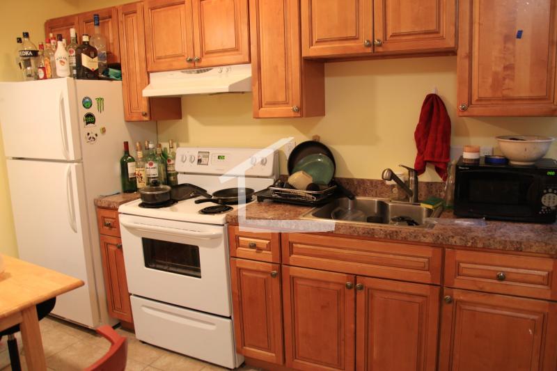 3 bed, 1 bath apartment for rent at 55 Park Dr Unit G-1, Fenway — photo 2 of 21