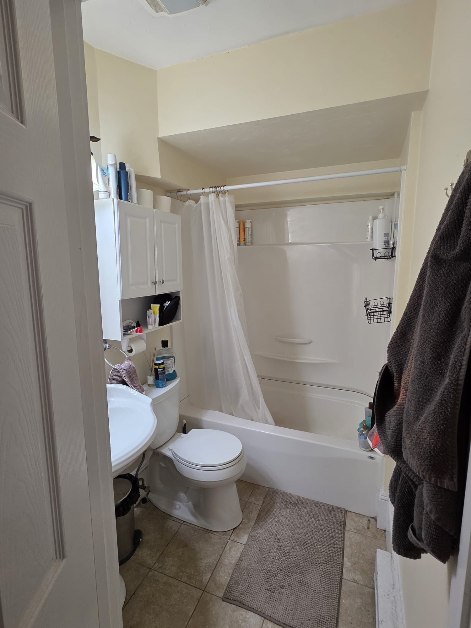 3 bed, 1 bath apartment for rent at 55 Park Dr Unit G-2, Fenway — photo 7 of 11