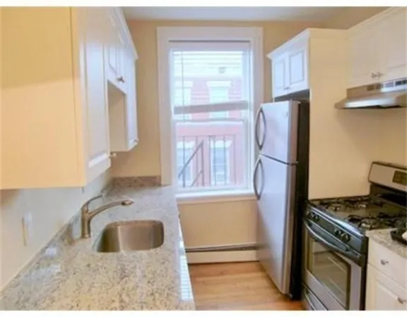 1 bed, 1 bath apartment for rent at 55 Phillips St Unit 7, Beacon Hill — photo 7 of 12