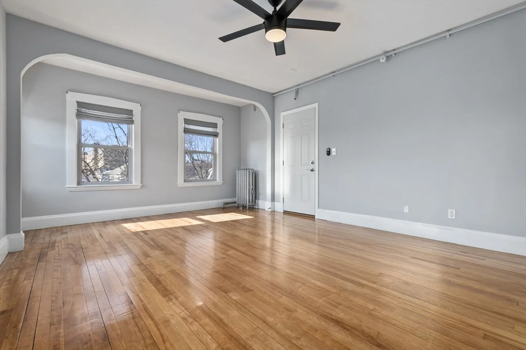 2 bed, 1 bath apartment for rent at 55 Pine St Unit 2, Swampscott — photo 10 of 24