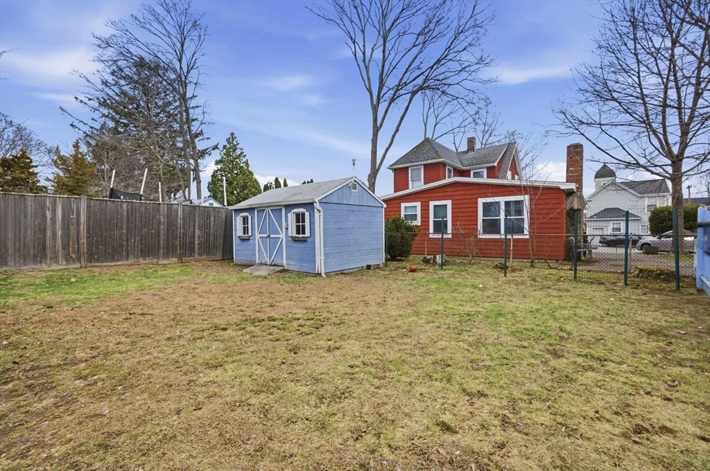 2 bed, 1 bath apartment for rent at 55 Pine St Unit 2, Swampscott — photo 7 of 24