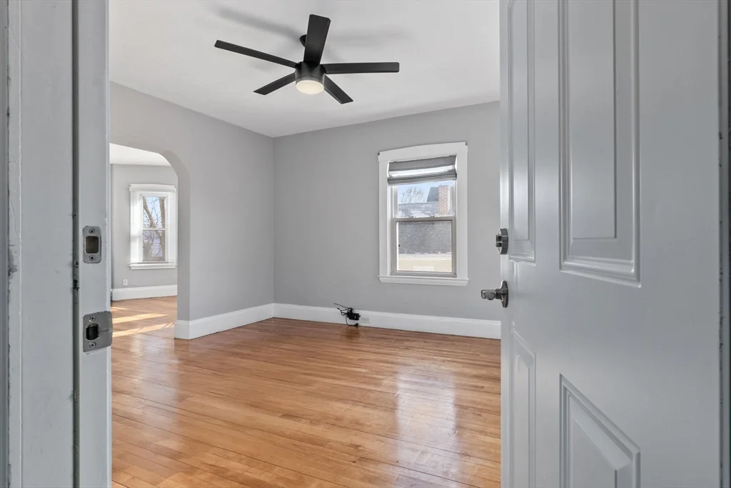 2 bed, 1 bath apartment for rent at 55 Pine St Unit 2, Swampscott — photo 8 of 24