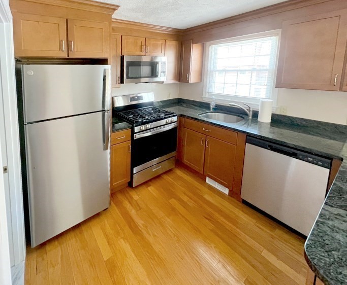 2 bed, 1 bath apartment for rent at 55 Prescott Dr Unit 55, Chelmsford — photo 6 of 31