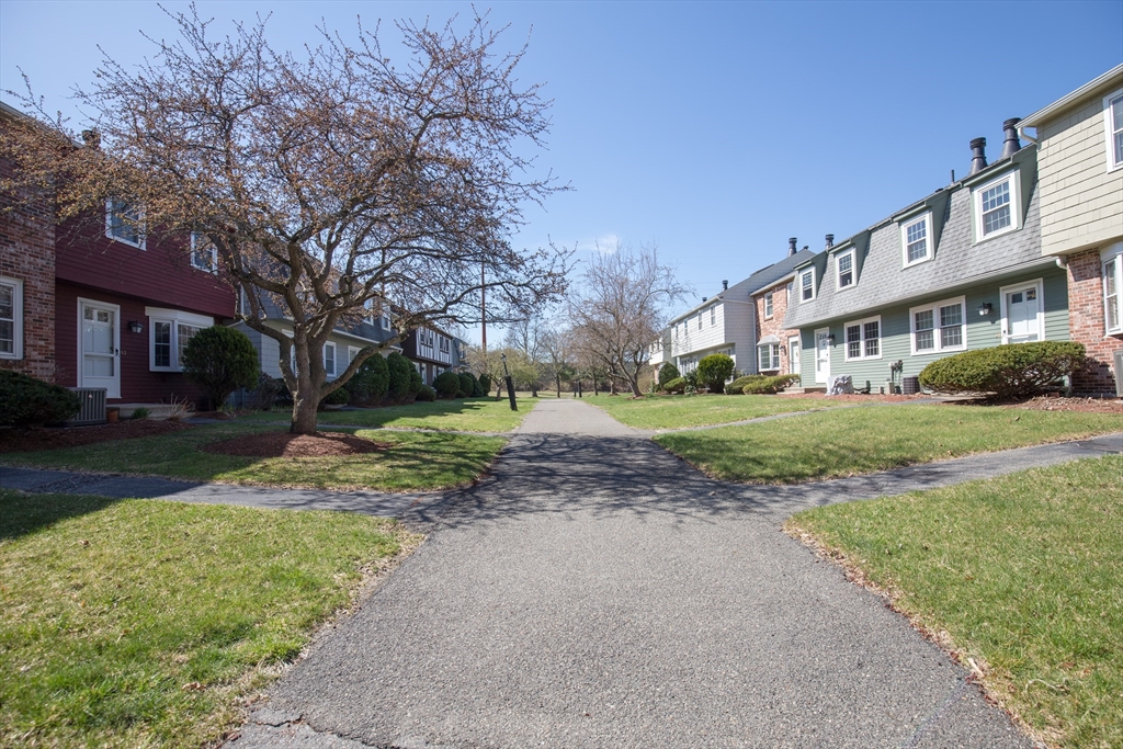 2 bed, 1 bath apartment for rent at 55 Prescott Dr Unit 55, Chelmsford — photo 5 of 31