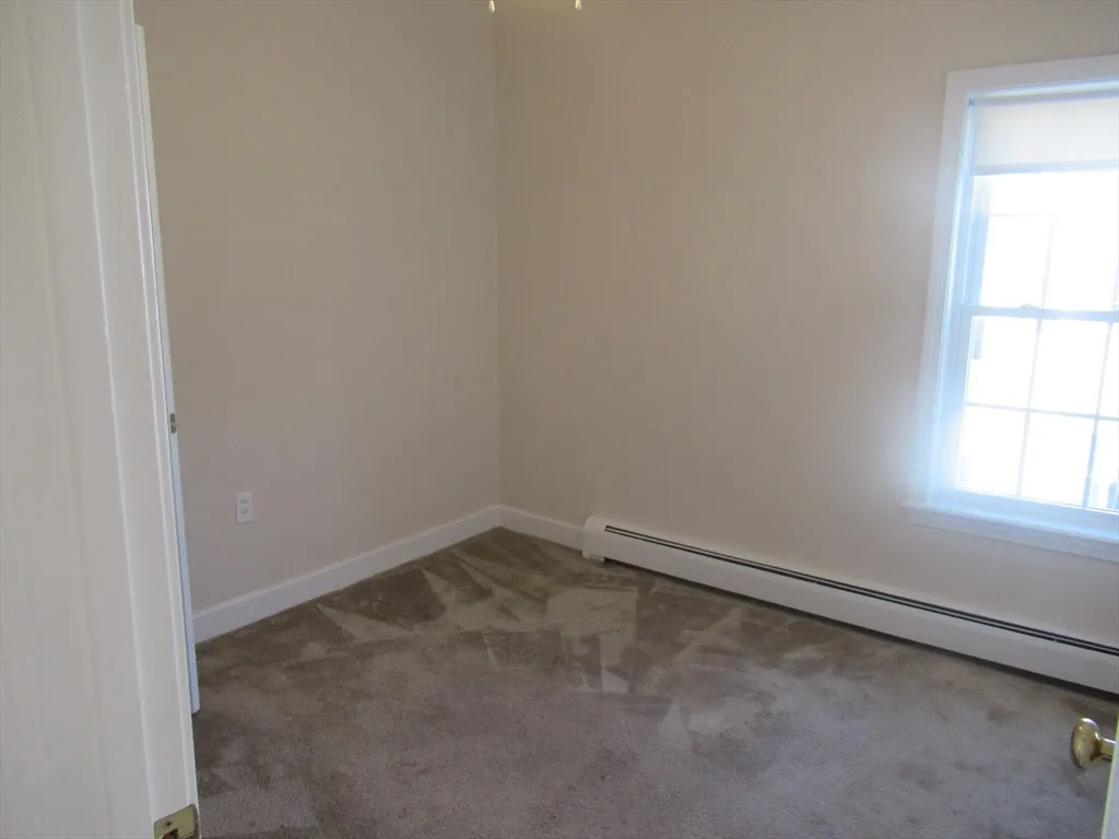 2 bed, 1 bath apartment for rent at 55 Prospect Unit 2, Gloucester — photo 5 of 14