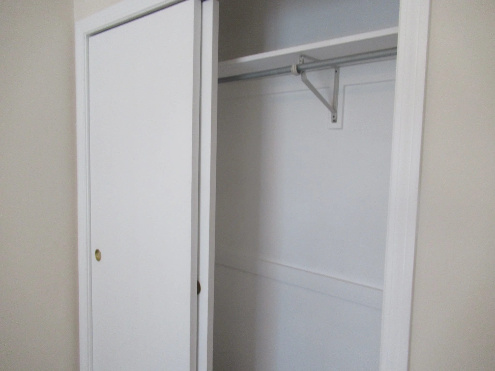 2 bed, 1 bath apartment for rent at 55 Prospect Unit 3, Gloucester — photo 7 of 14