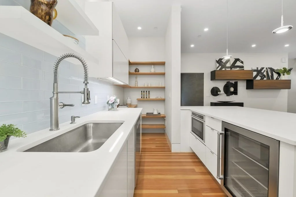 4 bed, 3 bath apartment for rent at 55 Regent St Unit 2, Cambridge — photo 3 of 31