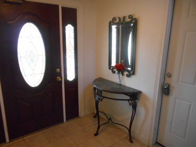 3 bed, 1 bath apartment for rent at 55 Rockland Ave Unit 1, Malden — photo 11 of 14