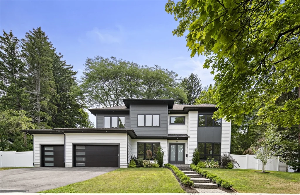 6 bed, 4+ bath apartment for rent at 55 Rosalie Rd, Chestnut Hill