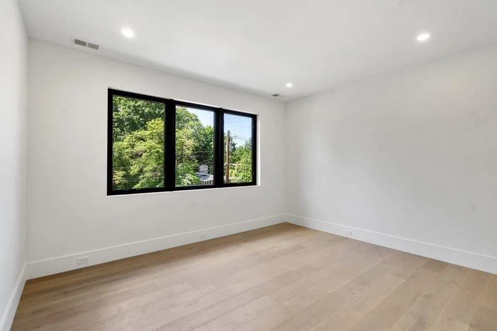 6 bed, 4+ bath apartment for rent at 55 Rosalie Rd, Chestnut Hill — photo 24 of 40