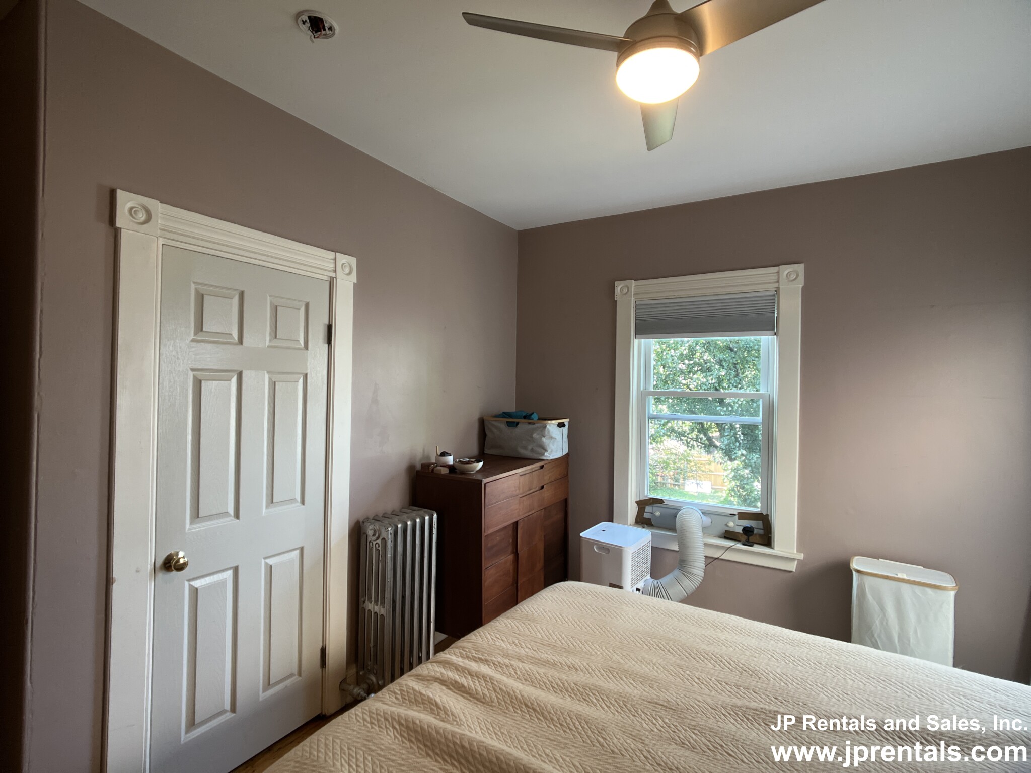 3 bed, 1 bath apartment for rent at 55 Rossmore Rd Unit 2, Jamaica Plain — photo 8 of 20