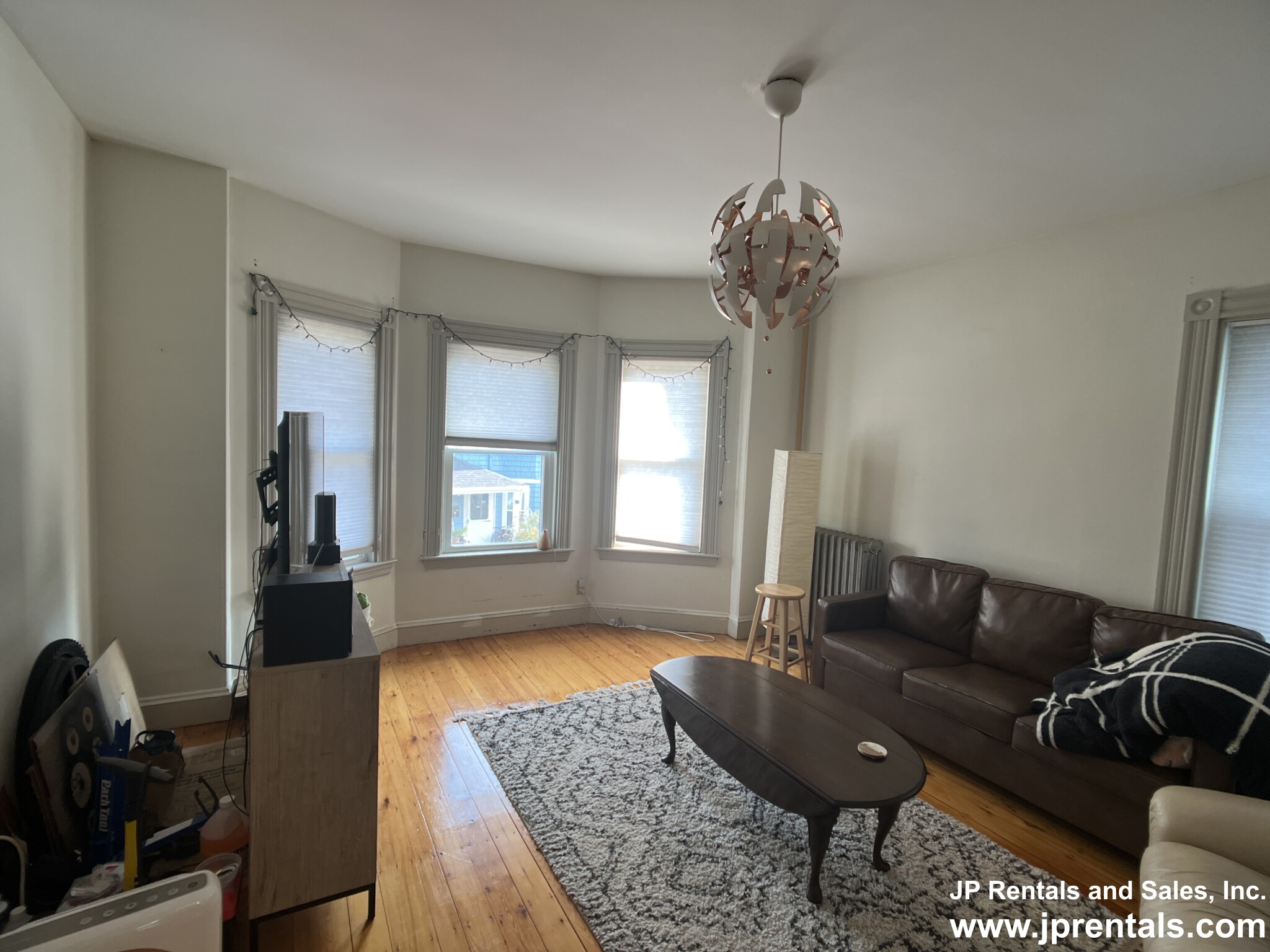 3 bed, 1 bath apartment for rent at 55 Rossmore Rd Unit 2, Jamaica Plain — photo 14 of 20
