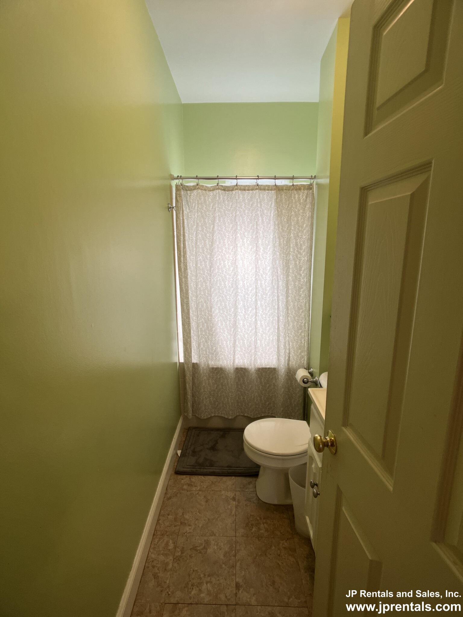 3 bed, 1 bath apartment for rent at 55 Rossmore Rd Unit 2, Jamaica Plain — photo 10 of 20