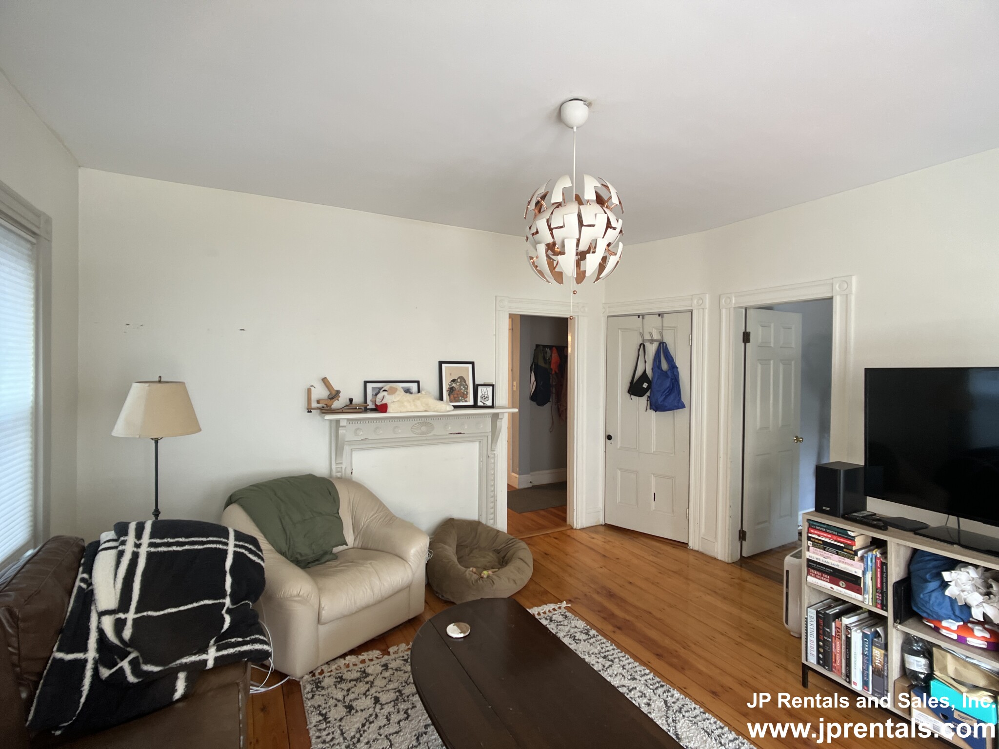 3 bed, 1 bath apartment for rent at 55 Rossmore Rd Unit 2, Jamaica Plain — photo 16 of 20