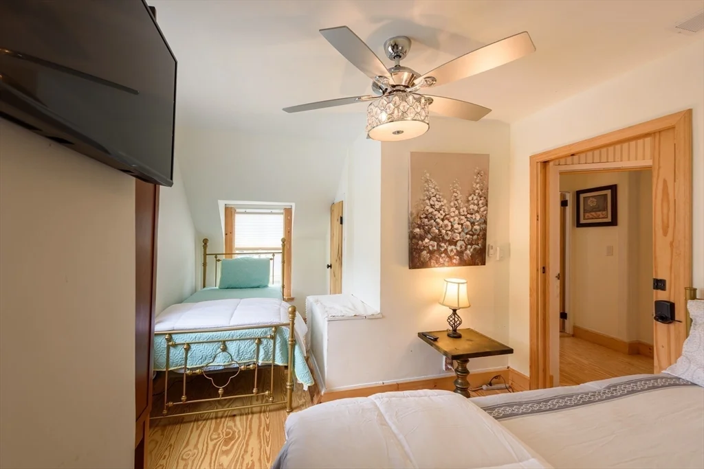 5 bed, 3 bath apartment for rent at 55 Samoset Ave, Oak Bluffs — photo 13 of 22