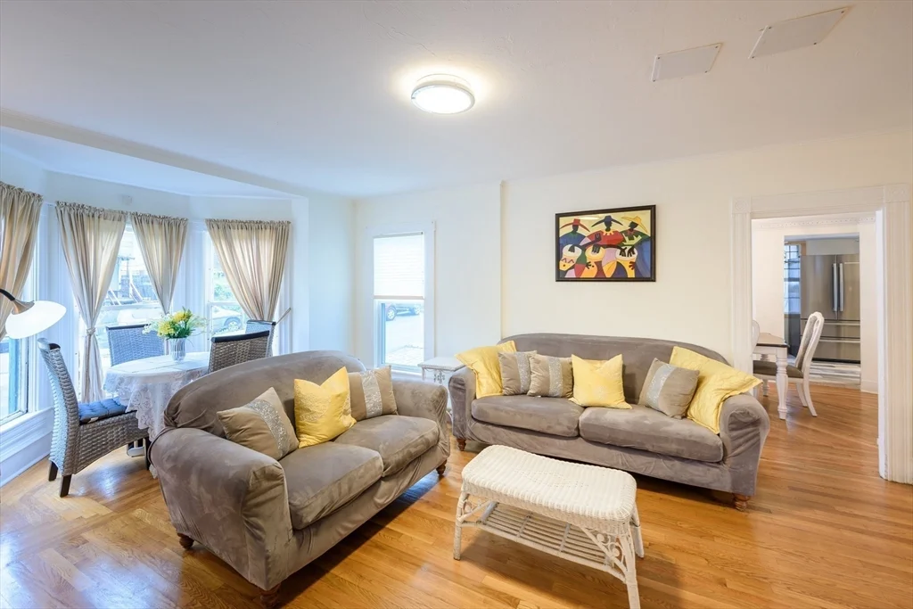 5 bed, 3 bath apartment for rent at 55 Samoset Ave, Oak Bluffs — photo 2 of 22