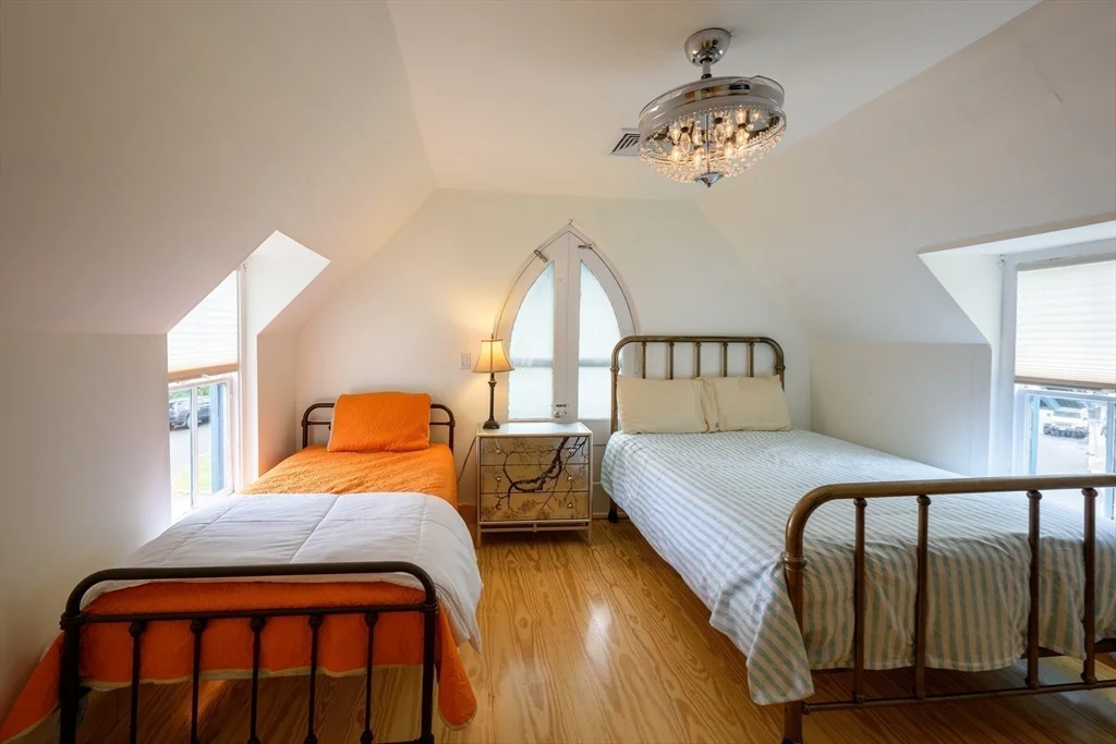 5 bed, 3 bath apartment for rent at 55 Samoset Ave, Oak Bluffs — photo 15 of 22