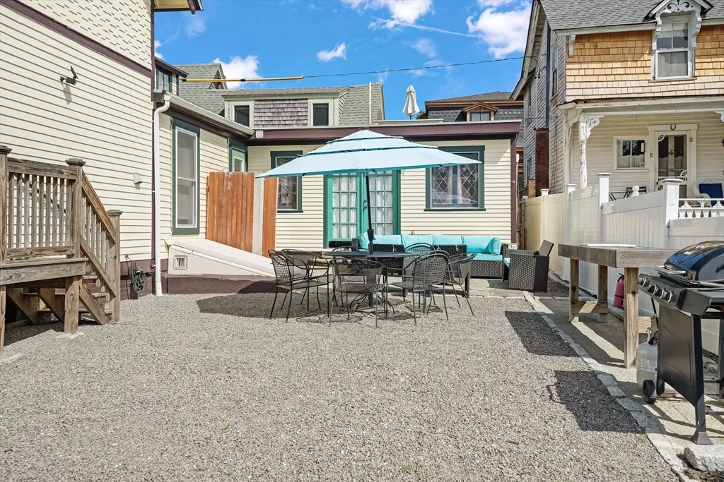 5 bed, 3 bath apartment for rent at 55 Samoset Ave, Oak Bluffs — photo 21 of 22