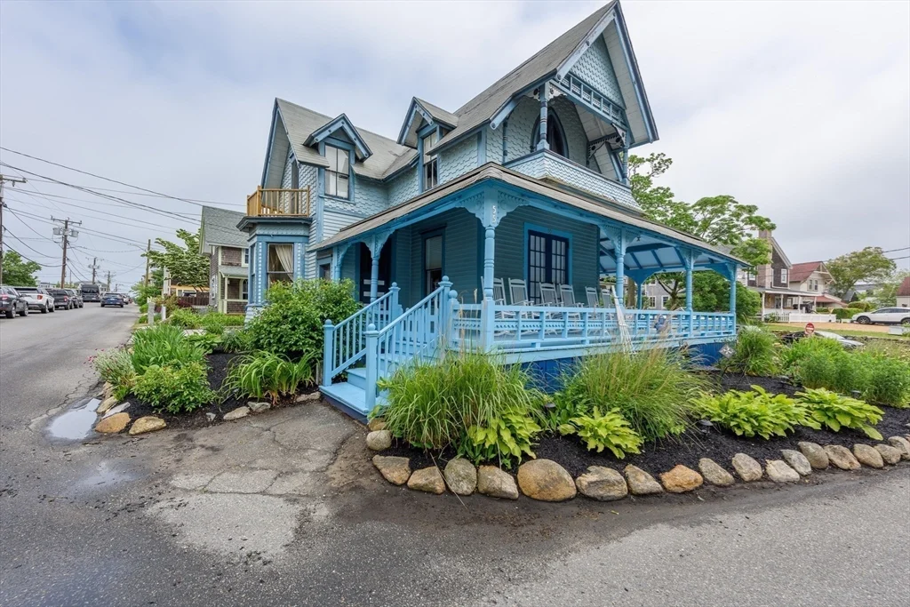 5 bed, 3 bath apartment for rent at 55 Samoset Ave, Oak Bluffs — photo 18 of 22