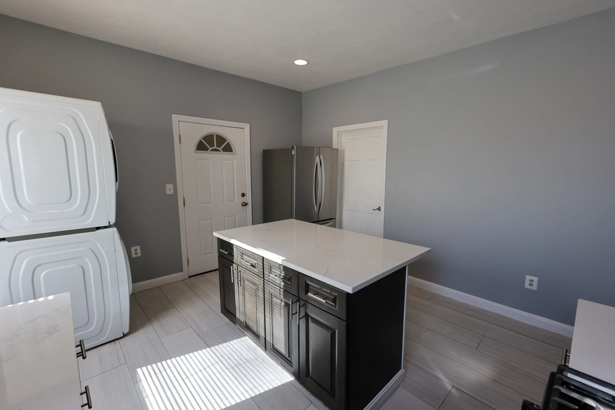 3 bed, 1 bath apartment for rent at 55 Savin St Unit 3, Roxbury — photo 4 of 27
